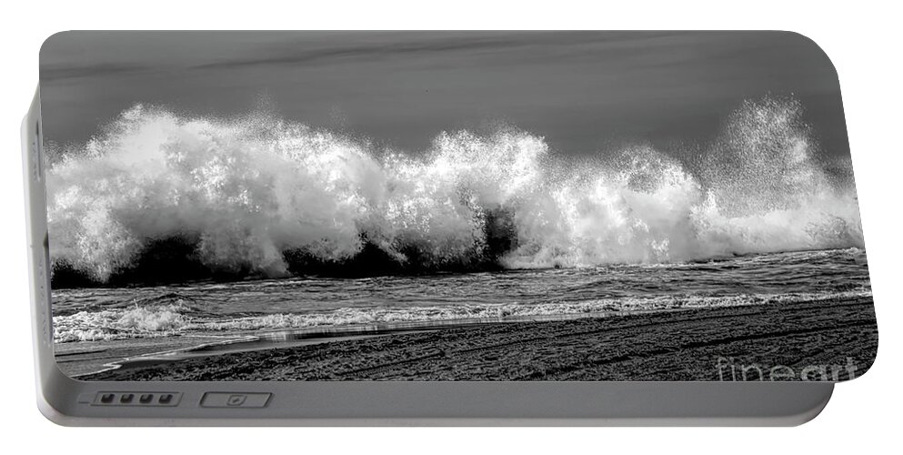 Venice Beach Portable Battery Charger featuring the photograph Venice Beach 4 BW by Elisabeth Lucas