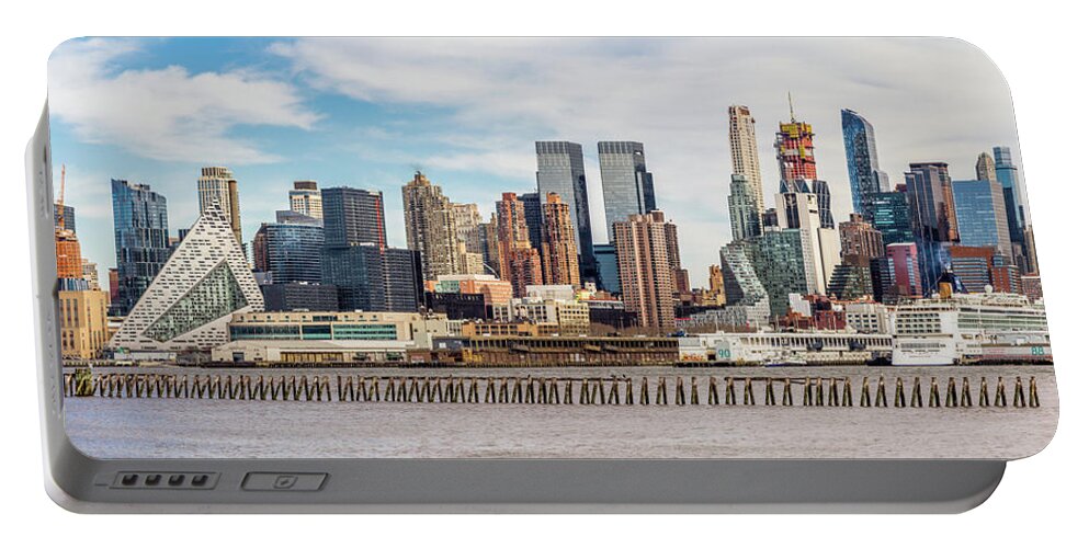 New York Portable Battery Charger featuring the photograph View of Midtown Manhattan by Elvira Peretsman