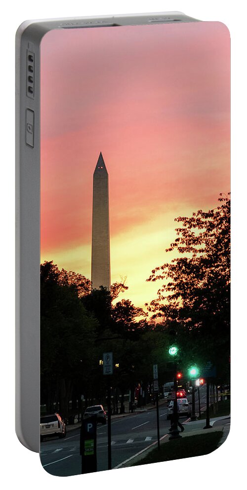 Washington Dc Portable Battery Charger featuring the photograph Washington sunset by Robert Miller