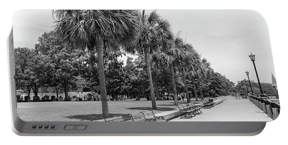 Downtown Charleston Portable Battery Charger featuring the photograph Waterfront Park Black And White by Dan Sproul