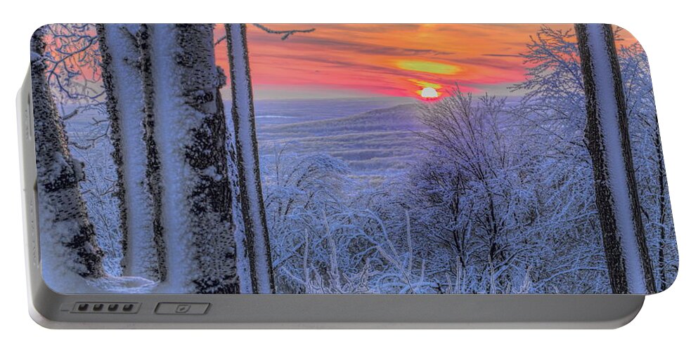 Winter Portable Battery Charger featuring the photograph White Sun Setting On A White Landscape by Dale Kauzlaric