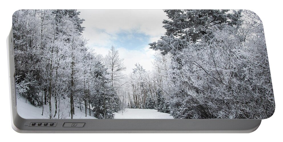 Winter Scenery Portable Battery Charger featuring the photograph Winter Wonder by Rebecca Herranen