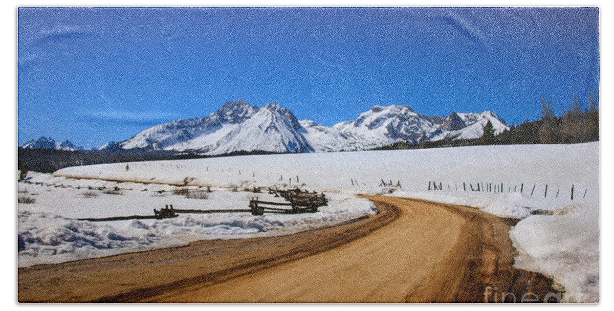 Rocky Mountains Beach Towel featuring the photograph Open Road ToThe Sawtooth Mountains by Robert Bales