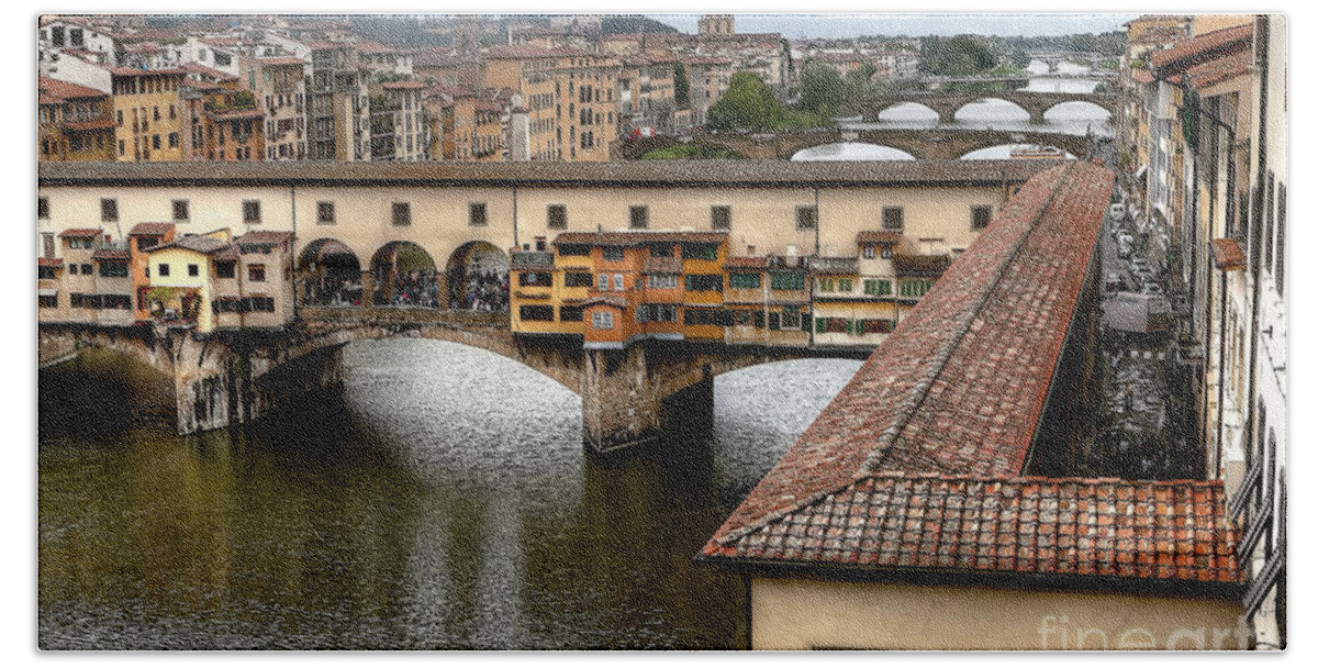 Ponte Beach Towel featuring the photograph 0769 Ponte Vecchio over the Arno River by Steve Sturgill