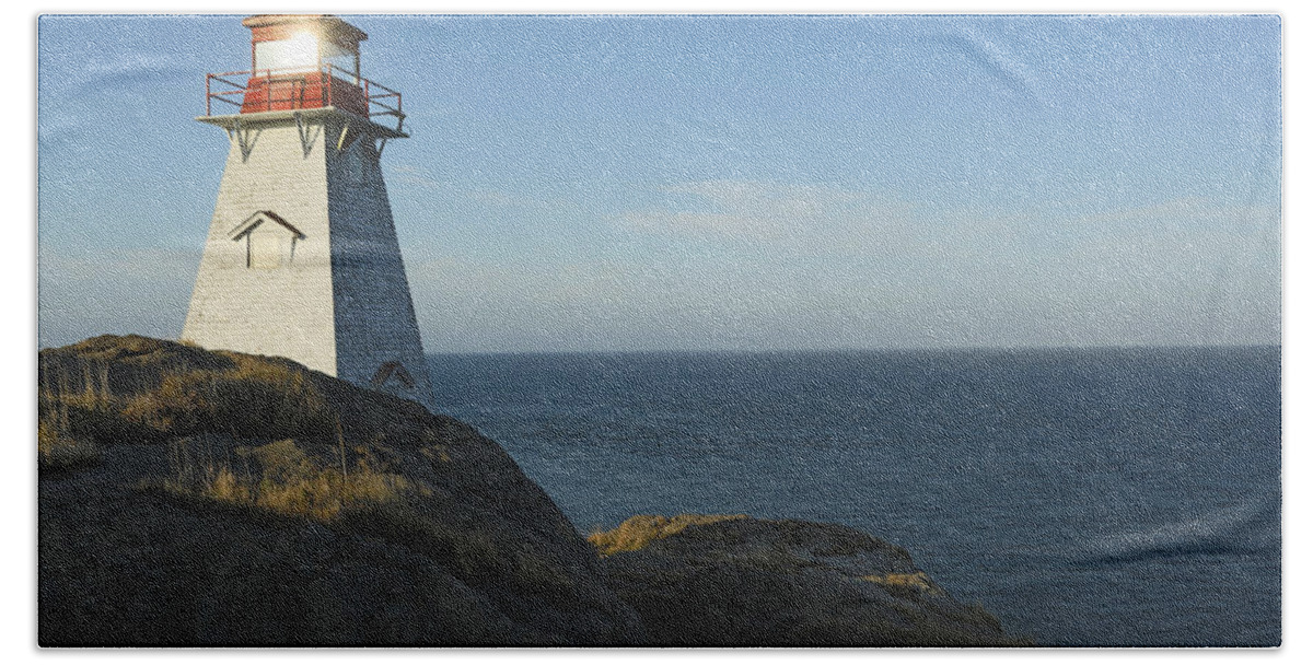Feb0514 Beach Towel featuring the photograph Boars Head Lighthouse Bay Of Fundy #1 by Scott Leslie