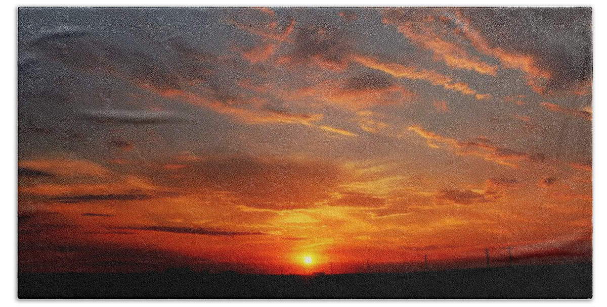 Stormscape Beach Sheet featuring the photograph Nebraska Sunset #3 by NebraskaSC