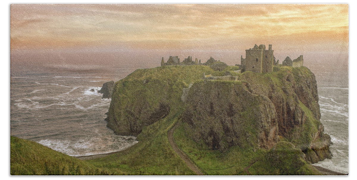 Scotland Beach Towel featuring the photograph A Dunnottar Castle Sunrise - Scotland - Landscape by Jason Politte