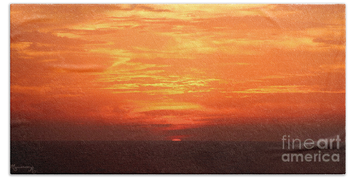 Sunset Beach Towel featuring the photograph A Final Splash of Color by Mariarosa Rockefeller