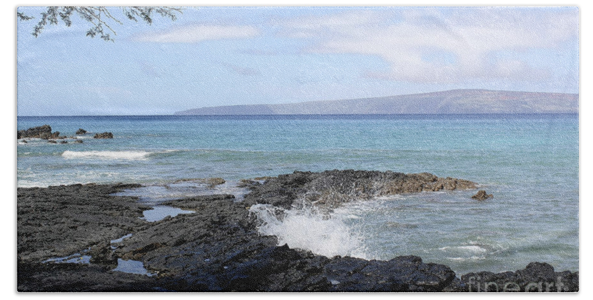 Ahihi Bay Beach Towel featuring the photograph Ahihi Bay Maui Hawaii by Teresa Zieba
