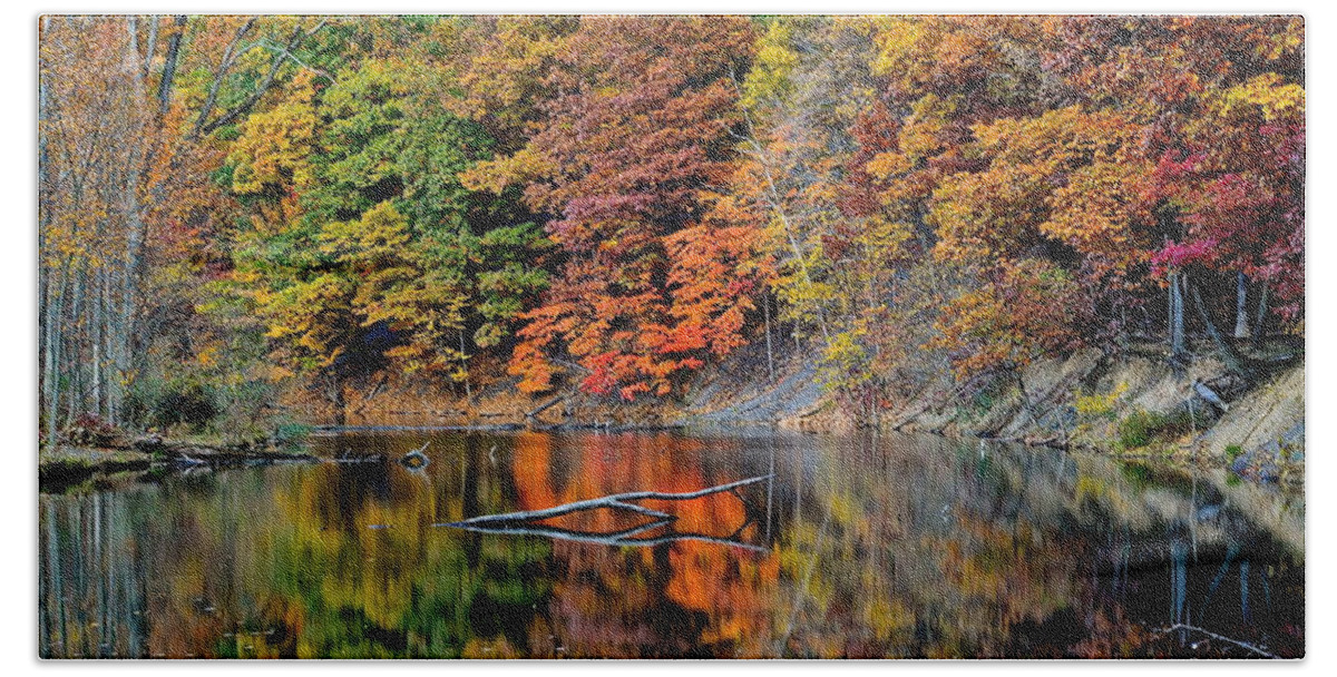 Autumn Beach Towel featuring the photograph Autumn Colors Reflect by Frozen in Time Fine Art Photography