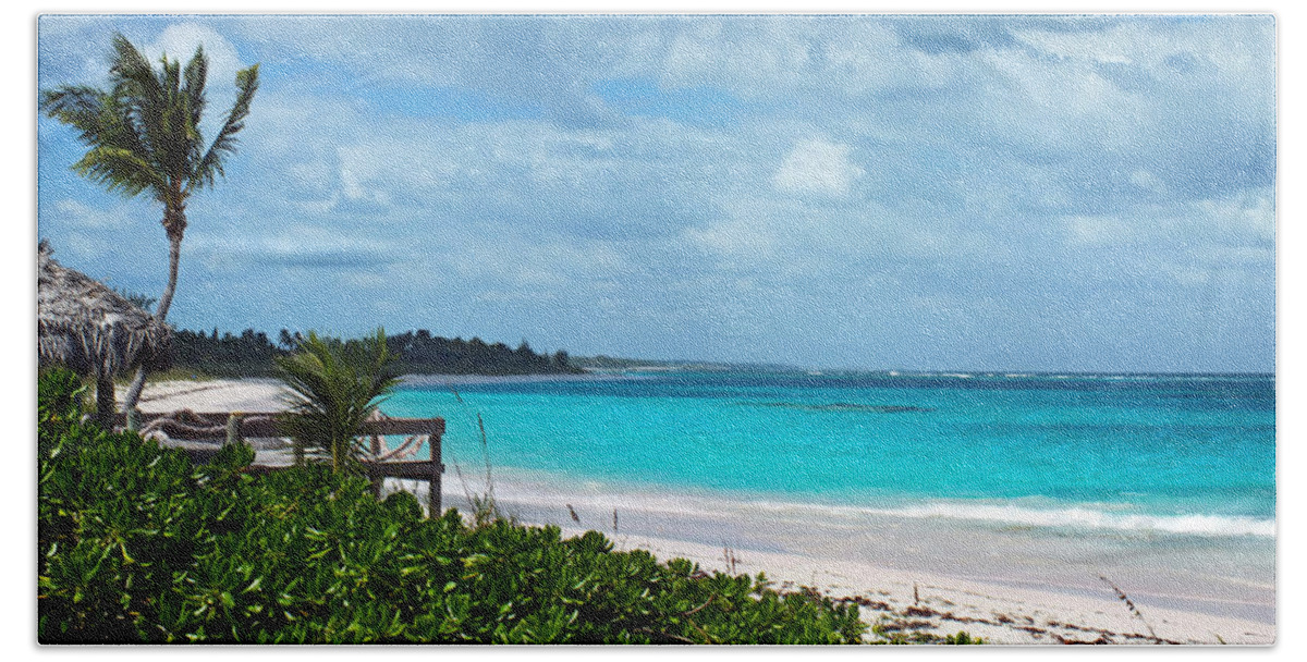 Duane Mccullough Beach Towel featuring the photograph Beach at Tippy's by Duane McCullough