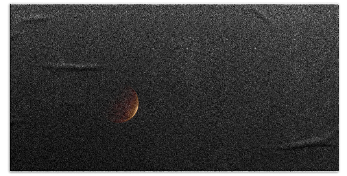 Moon Beach Sheet featuring the photograph Blood Moon by Paul Rebmann