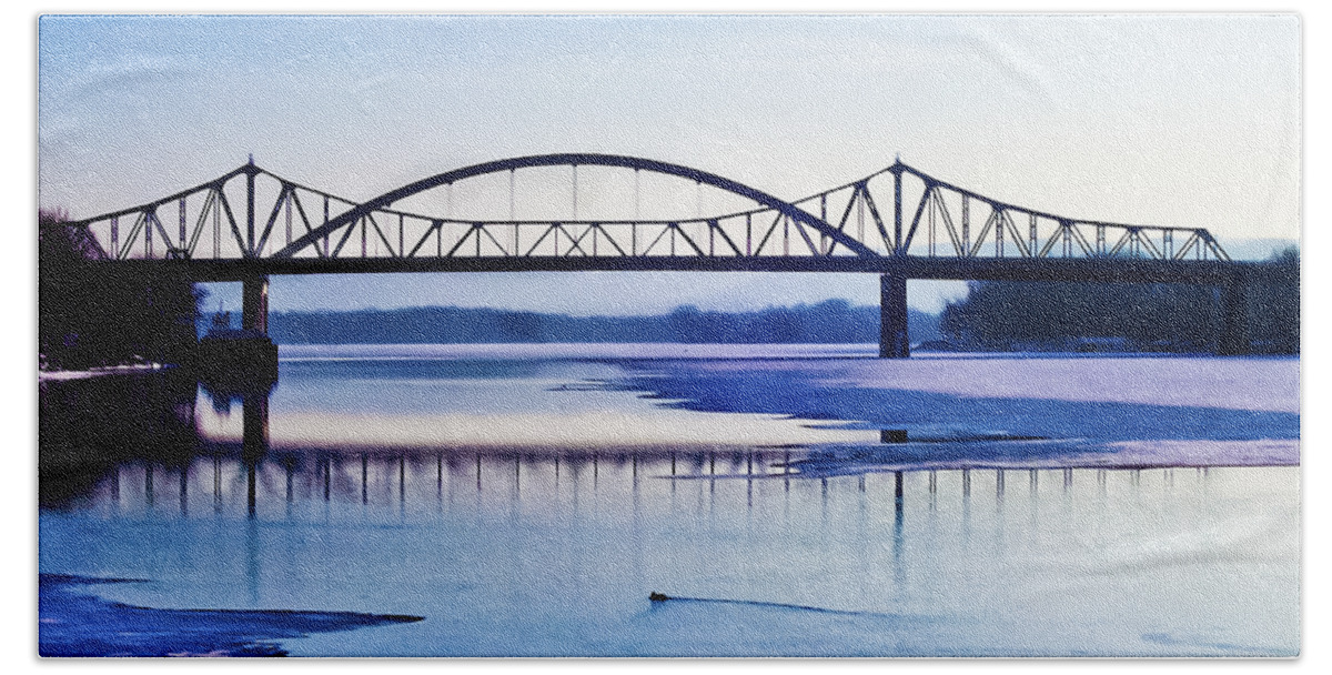 Cantilever Bridge Beach Towel featuring the photograph Bridges over the Mississippi by Christi Kraft