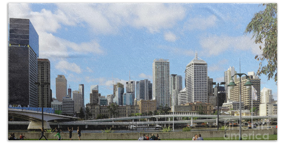 City Beach Sheet featuring the photograph Brisbane City by Jola Martysz