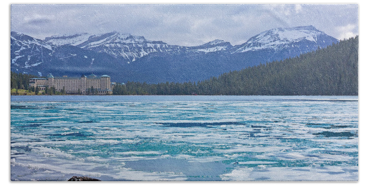 Lake Louise Beach Towel featuring the photograph Chateau Lake Louise #2 by Stuart Litoff