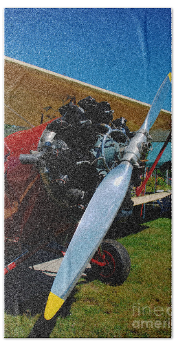 Radial Engine Bplane Propellor Airfield Aerodrome Hampton 7b3 New Hampshire Beach Sheet featuring the photograph Clear Prop by Richard Gibb