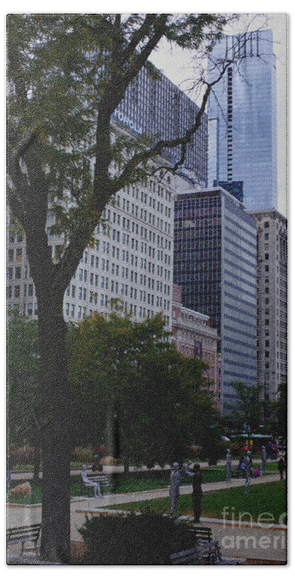Chicago Beach Towel featuring the photograph Grant Park Chicago by Frank J Casella