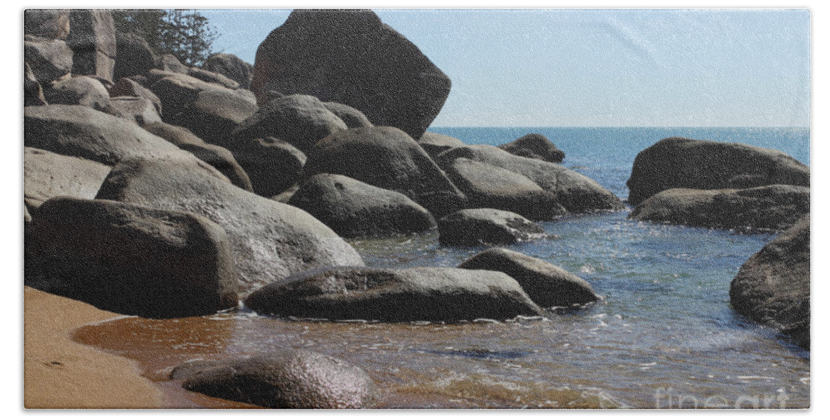 Rock Beach Sheet featuring the photograph Contrast by Jola Martysz