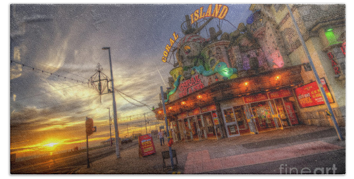Hdr Beach Towel featuring the photograph Coral Island - Blackpool by Yhun Suarez