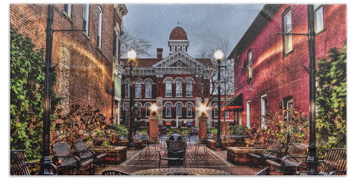 Crown Point Beach Towel featuring the photograph Courtyard Courthouse by Scott Wood