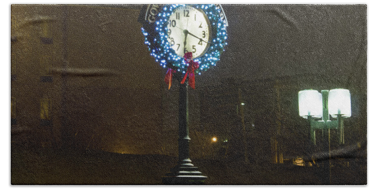 Parkersburg Beach Towel featuring the photograph Downtown Clock by Jonny D