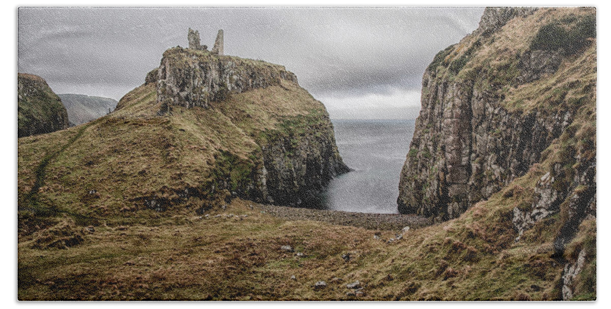 Dunseverick Beach Towel featuring the photograph Dunseverick Castle by Nigel R Bell