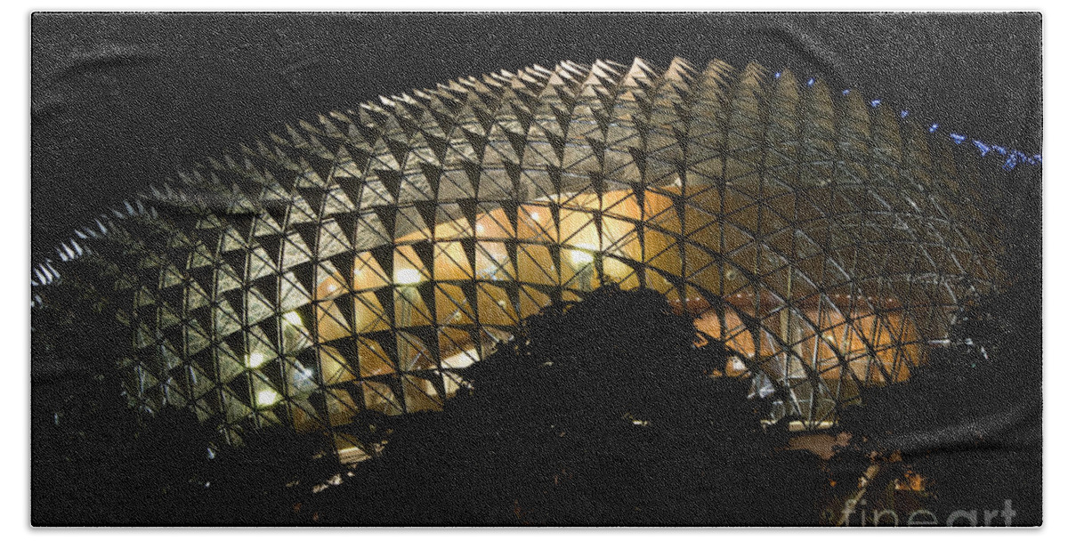 Singapore Beach Towel featuring the photograph Esplanade Theatres At Night 02 by Rick Piper Photography