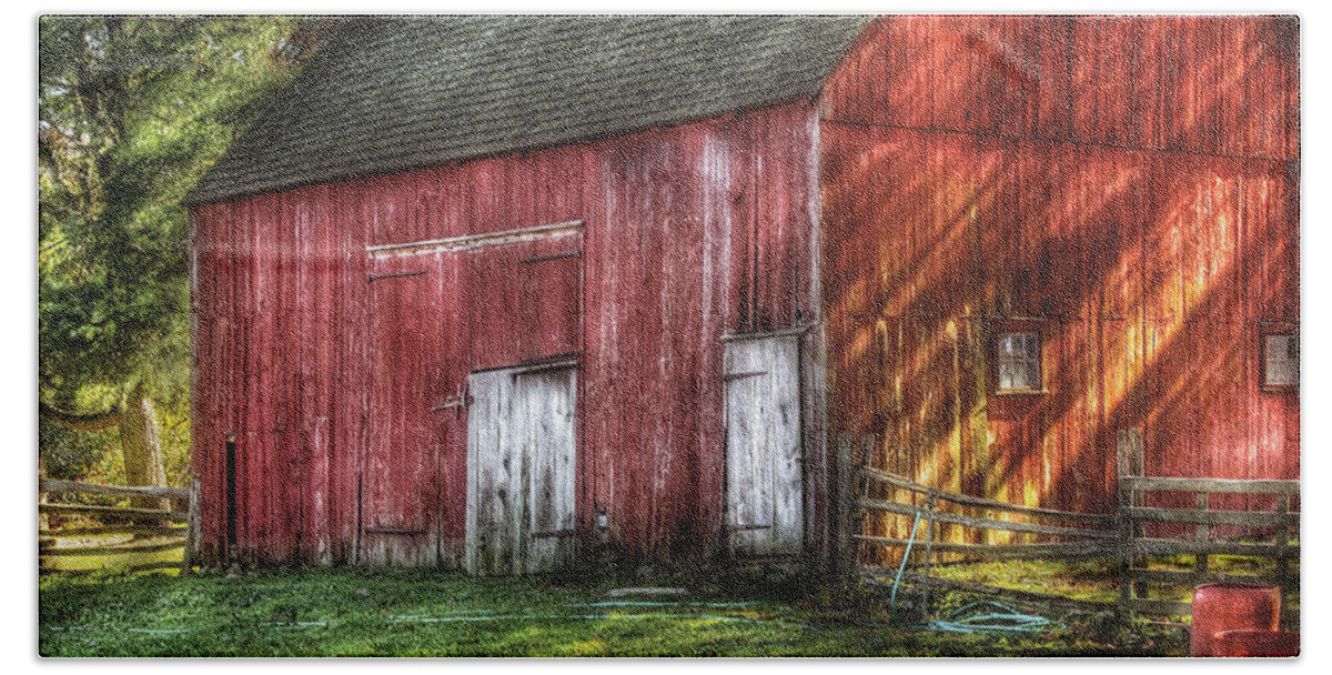 Savad Beach Sheet featuring the photograph Farm - Barn - The old red barn by Mike Savad