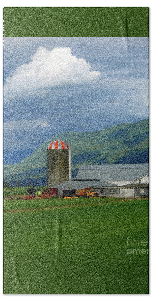 Farm Beach Sheet featuring the photograph Farm in the Valley by Ann Horn