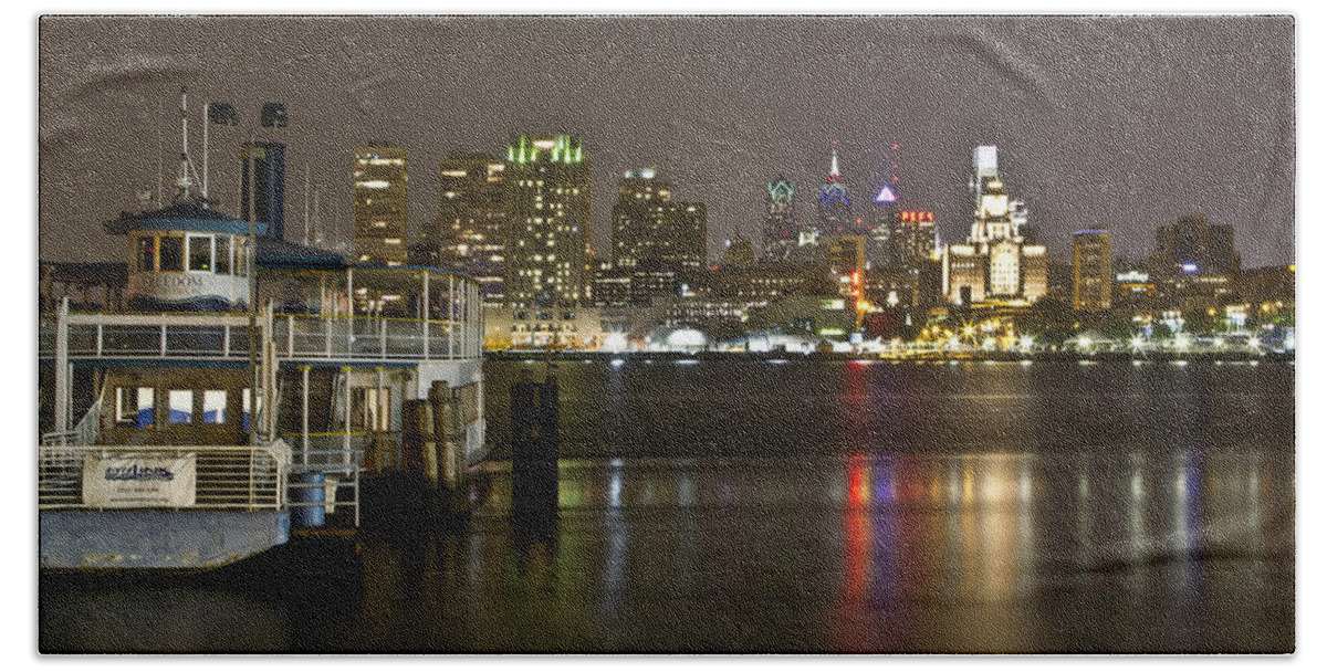 City Beach Sheet featuring the photograph Ferry to the City of Brotherly Love by Paul Watkins