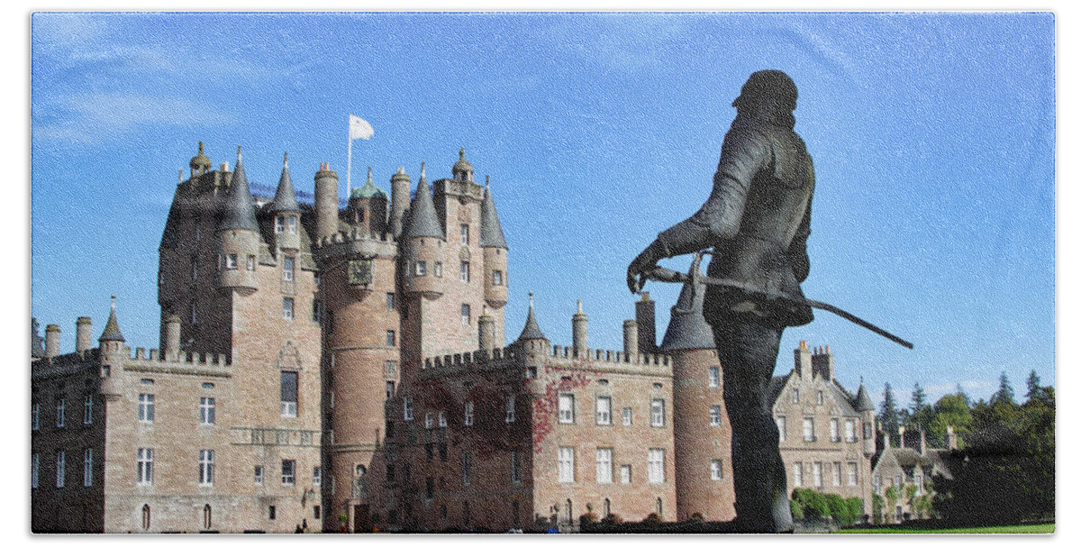 Scotland Beach Towel featuring the photograph Glamis Castle with Statue by Jason Politte