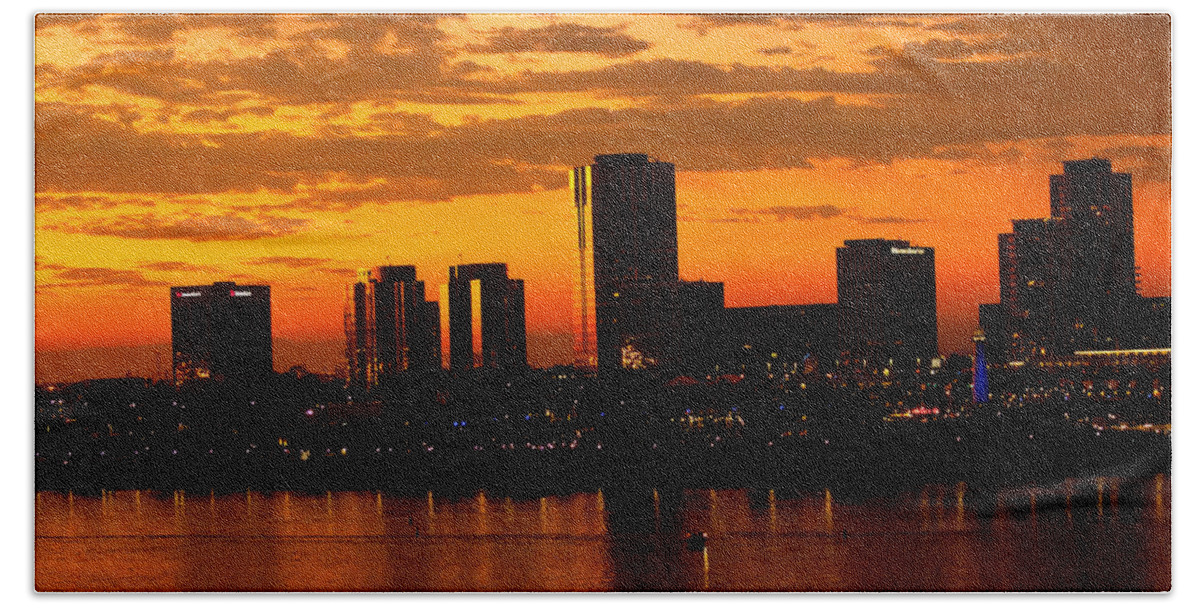 Long Beach Beach Towel featuring the photograph Golden Skys Cloak The Long Beach Skyline by Denise Dube