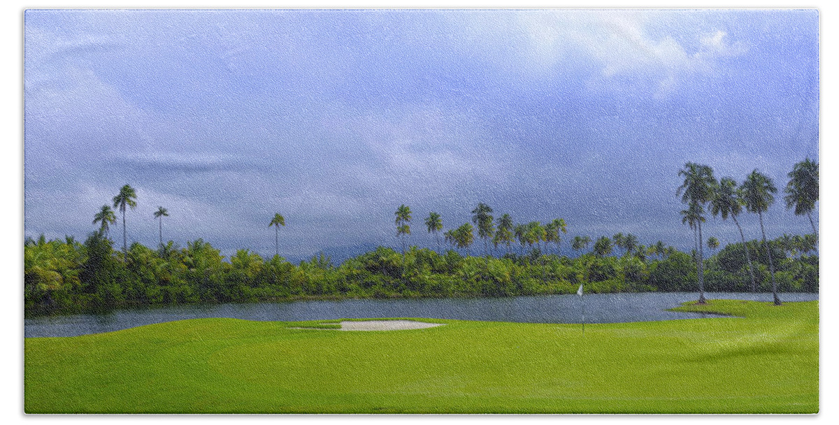 Golf Beach Towel featuring the photograph Golfer's Paradise by Stephen Anderson