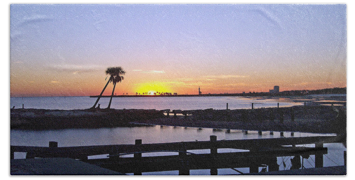 Sky Beach Sheet featuring the photograph Goodbye Sun by Roberta Byram