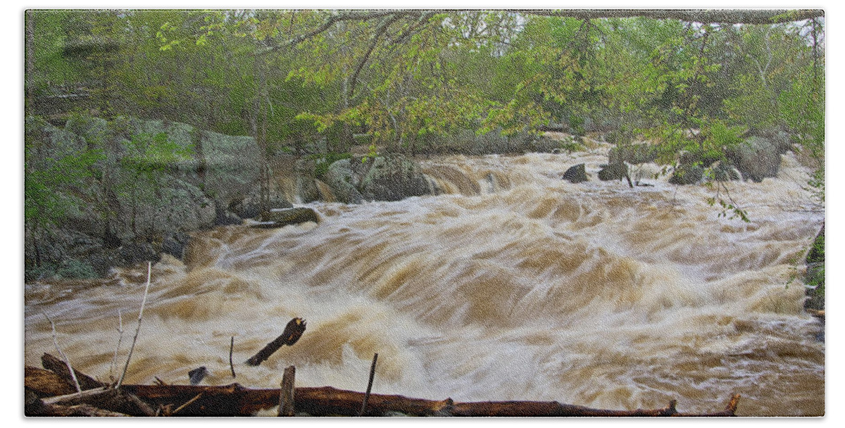 Great Falls Beach Towel featuring the photograph Great Falls White Water by Stuart Litoff