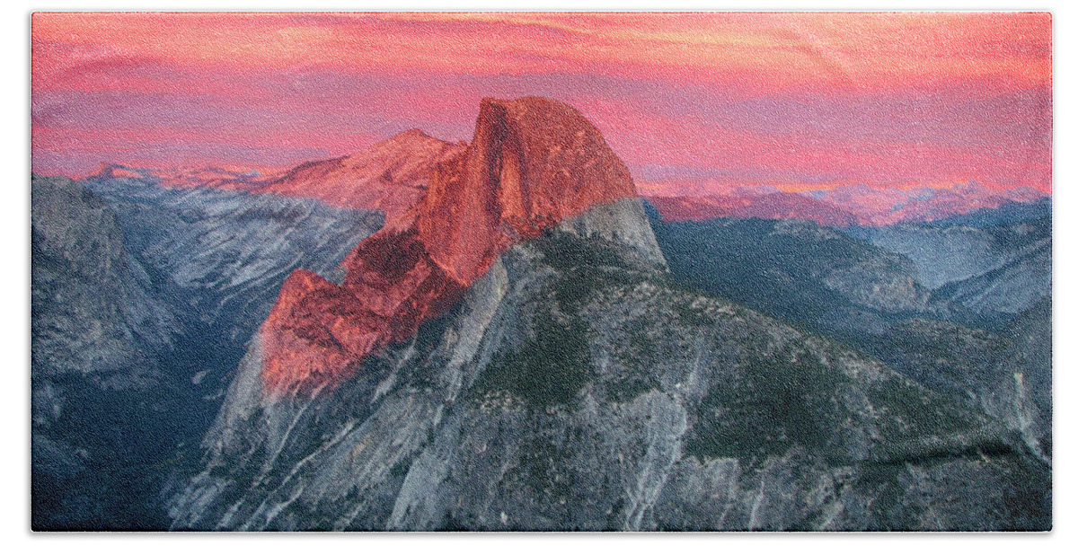 Sunset Beach Towel featuring the painting Half Dome Sunset from Glacier Point by John Haldane