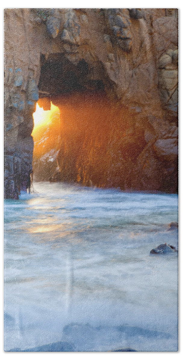 Landscape Beach Towel featuring the photograph Head Light by Jonathan Nguyen