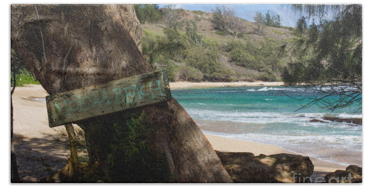 Kauai Beach Towel featuring the photograph Hidden Gem by Suzanne Luft
