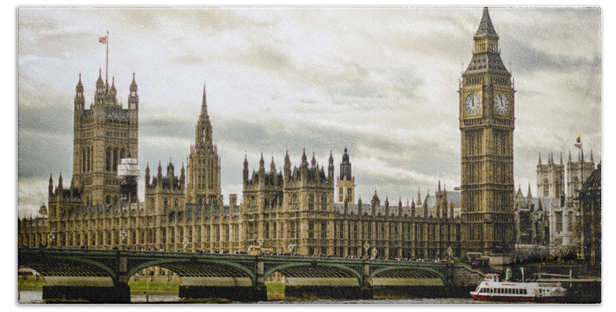 Houses Of Parliament Beach Towel featuring the photograph Houses of Parliament on The Thames by Heather Applegate