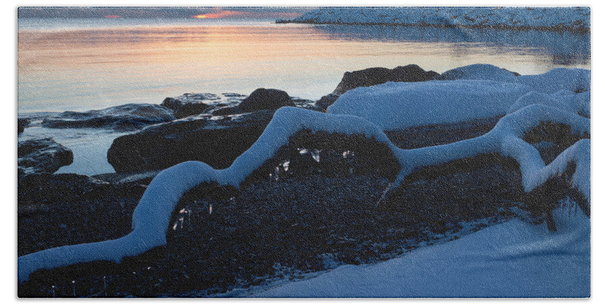 Icy Beach Towel featuring the photograph Icy Snowy Winter Sunrise on the Lake by Georgia Mizuleva