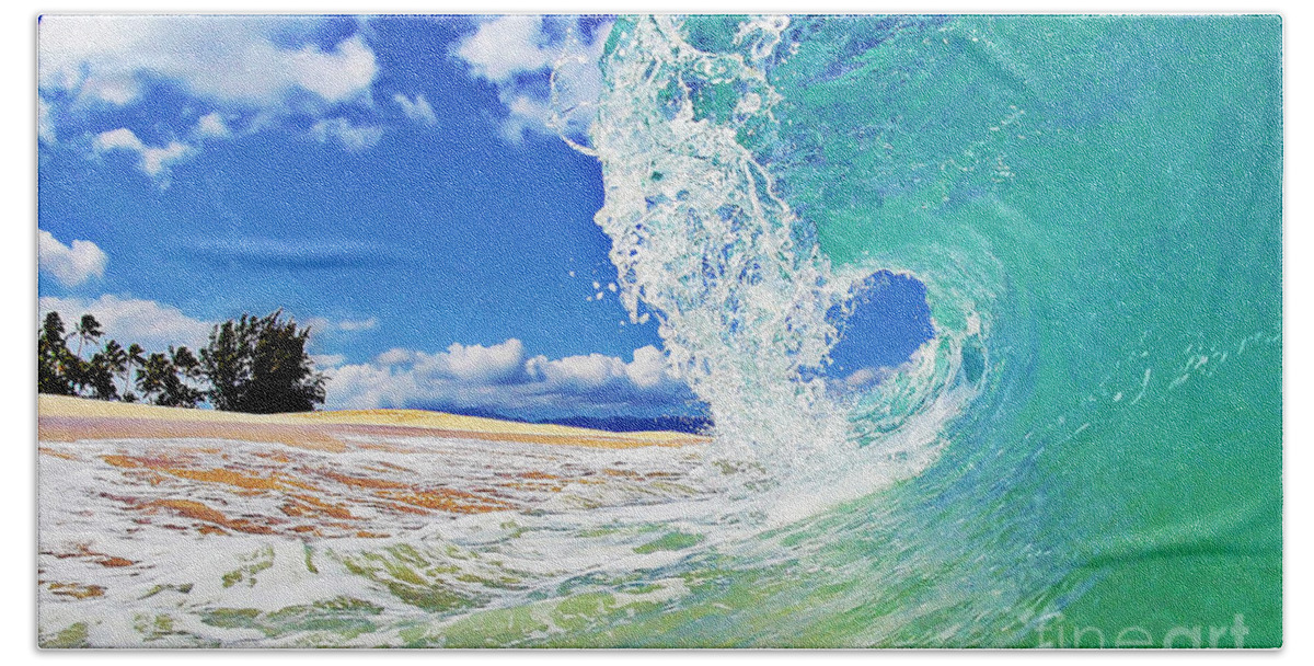 Ocean Beach Towel featuring the photograph Keiki Beach Wave by Paul Topp