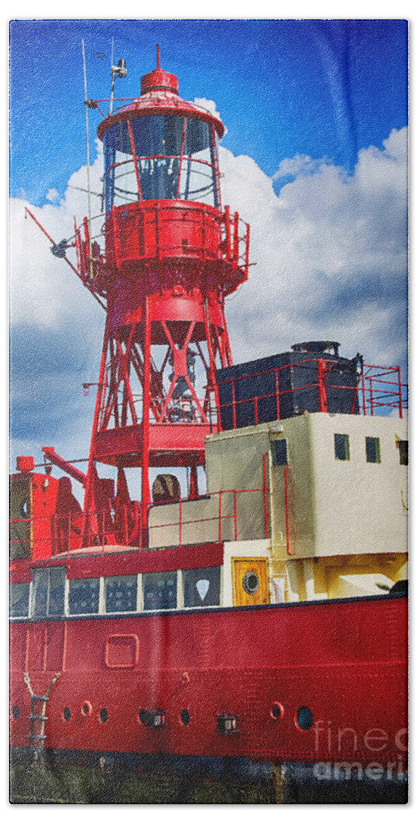 Tollesbury Lightship Canvas Beach Towel featuring the photograph Lightship LV15 Trinity by Chris Thaxter