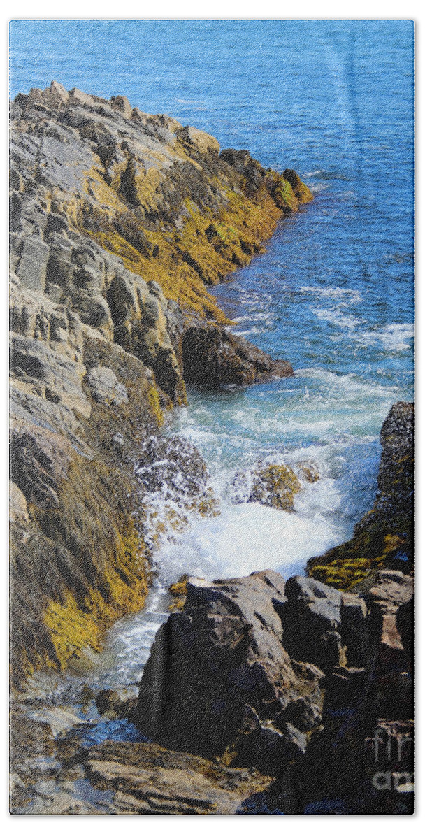 Landscape Beach Towel featuring the photograph Marginal Way Crevice by Jemmy Archer