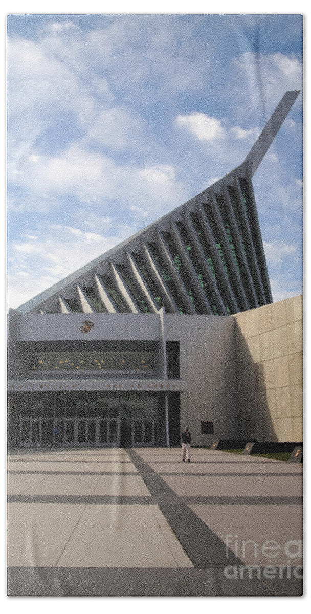 Marine Corps Beach Towel featuring the photograph National Museum of the Marine Corps in Triangle Virginia by William Kuta