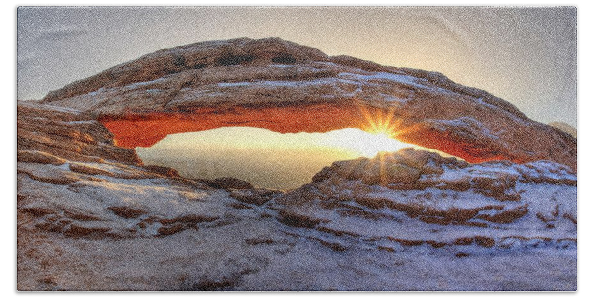 Americas Best Idea Beach Sheet featuring the photograph Mesa Sunburst by David Andersen