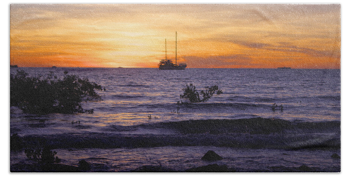 Sunset Beach Sheet featuring the photograph Mindil Beach Sunset by Venetia Featherstone-Witty