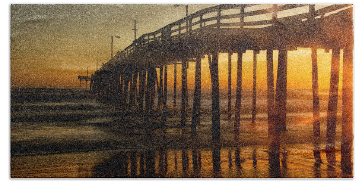 Pier Beach Towel featuring the photograph Nags Head Fishing Pier by David Kay