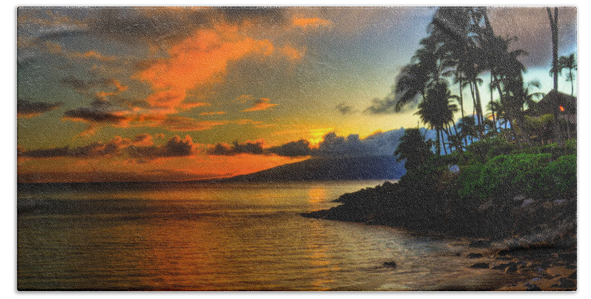 Napili Bay Beach Towel featuring the photograph Napili Sunset by Kelly Wade