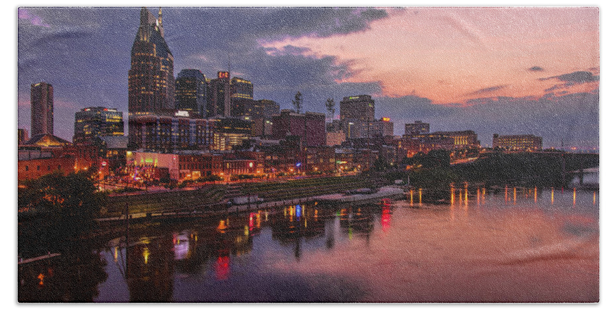 Neon Beach Towel featuring the photograph Nashville Evening by Diana Powell