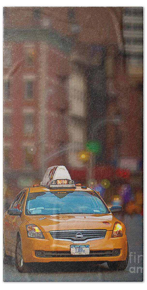 New York City Beach Towel featuring the digital art Taxi by Jerry Fornarotto